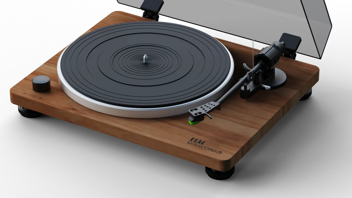Elac Miracord 40 in Walnut, product view